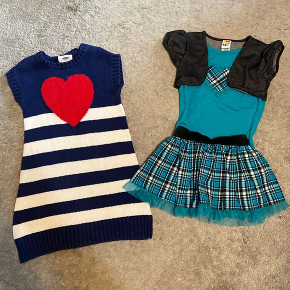 Set of 2 Girls Size 4T Short Sleeve Dresses Adorable!  Old Navy & Healthtex - Picture 1 of 16